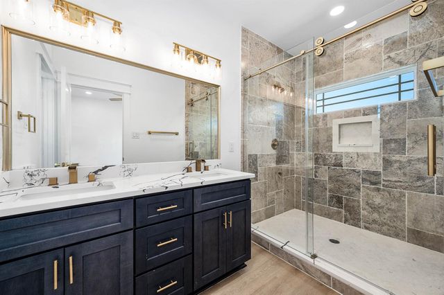 8602 Hoffman Street, Houston, TX 77016