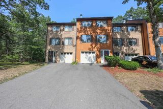 28 Winrow Drive, Merrimack, NH 03054