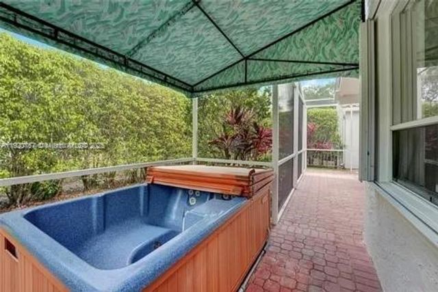 3951 Redondo Ct, Boca Raton, FL 33487