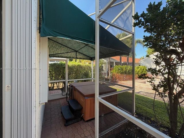 3951 Redondo Ct, Boca Raton, FL 33487