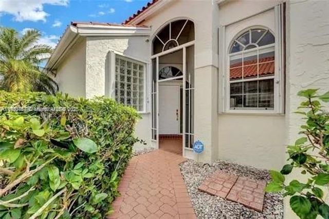 3951 Redondo Ct, Boca Raton, FL 33487