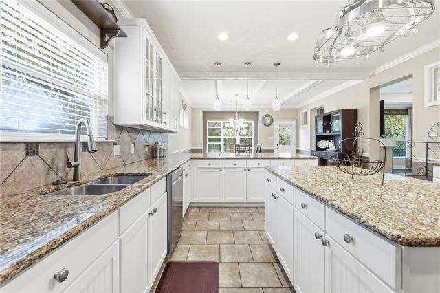 169 Old 71, Cedar Creek, TX 78612