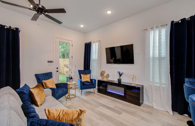 1616 Benson Street, Houston, TX 77020