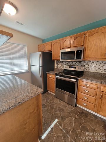 3811 Mosscroft Lane, Charlotte, NC 28215