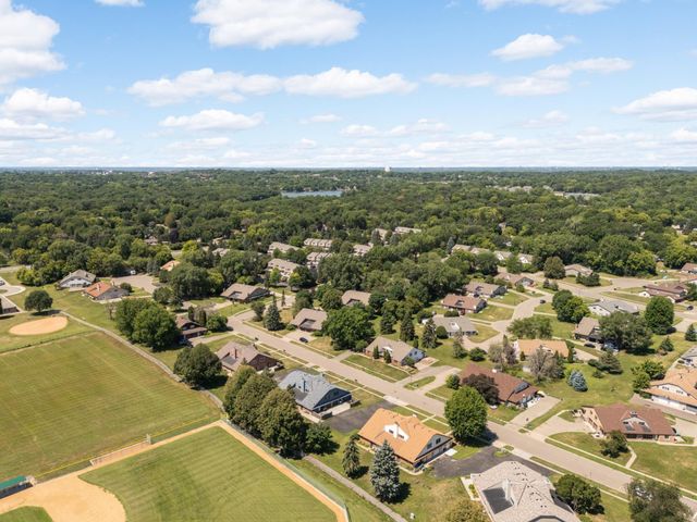 8296 144th Street W, Apple Valley, MN 55124