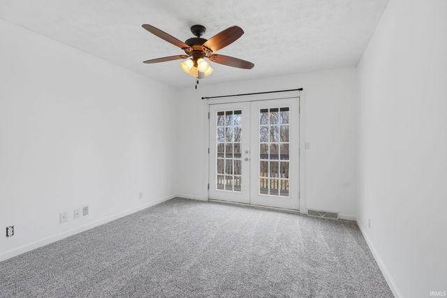 528 W Poplar Avenue, Princeton, IN 47670