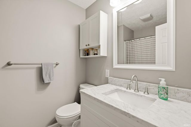 528 W Poplar Avenue, Princeton, IN 47670