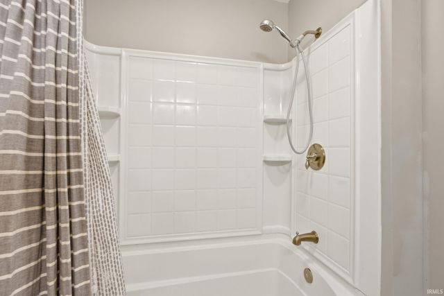 528 W Poplar Avenue, Princeton, IN 47670