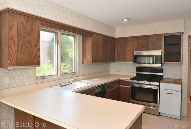 20080 Longridge Court, Northville Township, MI 48167