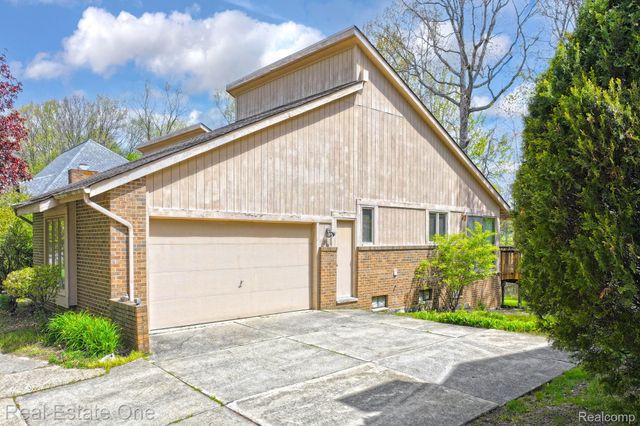 20080 Longridge Court, Northville Township, MI 48167
