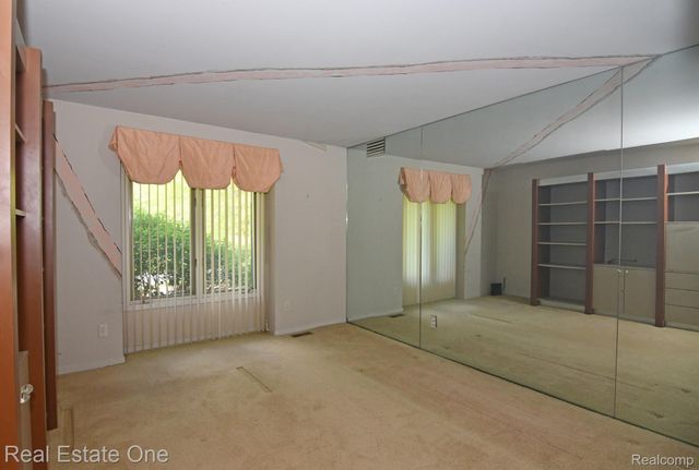 20080 Longridge Court, Northville Township, MI 48167