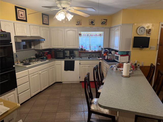 5220 Woodsboro Lane, Dallas, TX 75241