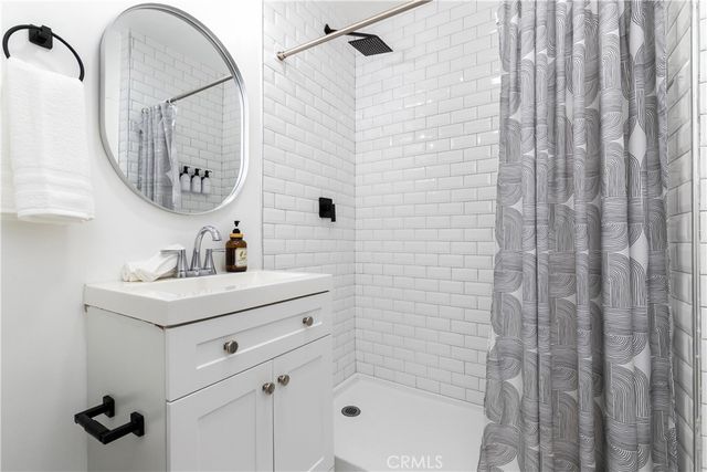 6008 Carlton Way, Los Angeles, CA 90028