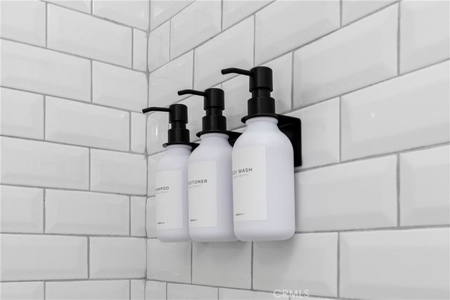 6008 Carlton Way, Los Angeles, CA 90028