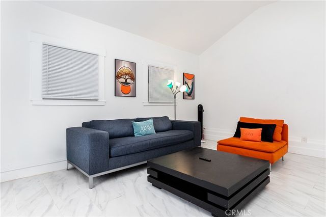 6008 Carlton Way, Los Angeles, CA 90028