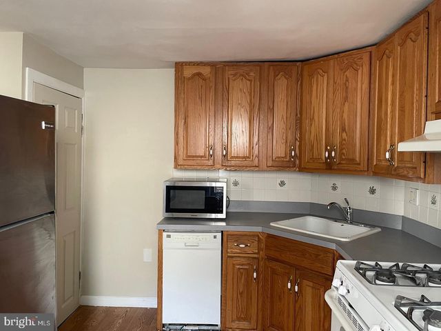 416 WASHINGTON ST, Bristol, PA 19007