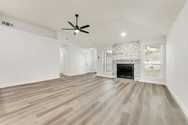 204 Hollywood Drive, Glenn Heights, TX 75154