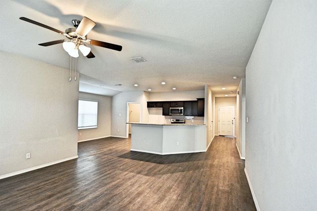 475 Autumn Leaf DR, New Braunfels, TX 78130