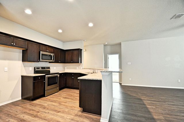 475 Autumn Leaf DR, New Braunfels, TX 78130