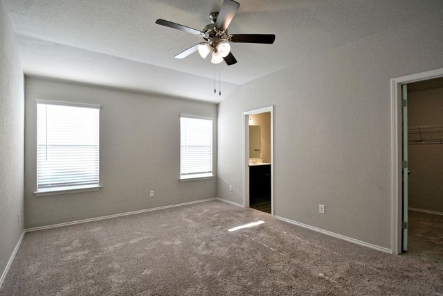 475 Autumn Leaf DR, New Braunfels, TX 78130