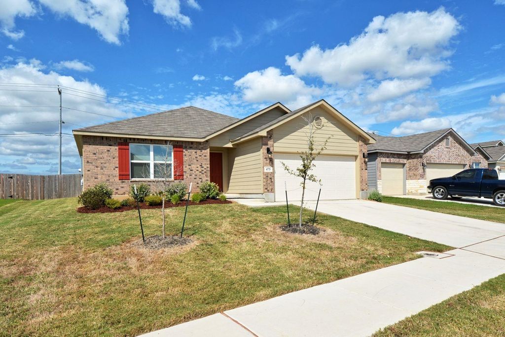 475 Autumn Leaf DR, New Braunfels, TX 78130