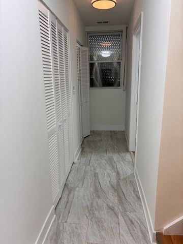 8010 S Ridgeland Avenue 1D, Chicago, IL 60617