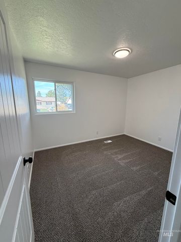 709 Locust, Kimberly, ID 83341