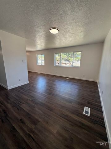709 Locust, Kimberly, ID 83341