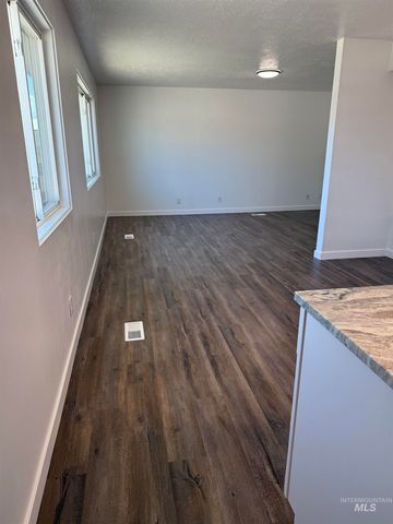 709 Locust, Kimberly, ID 83341