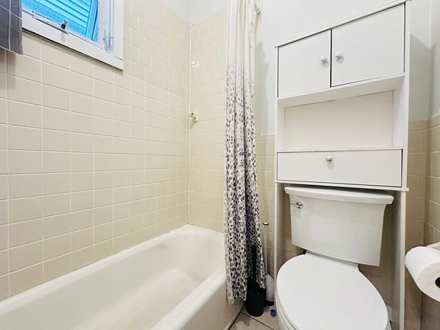 39 Cushman Rd 1, Boston, MA 02135