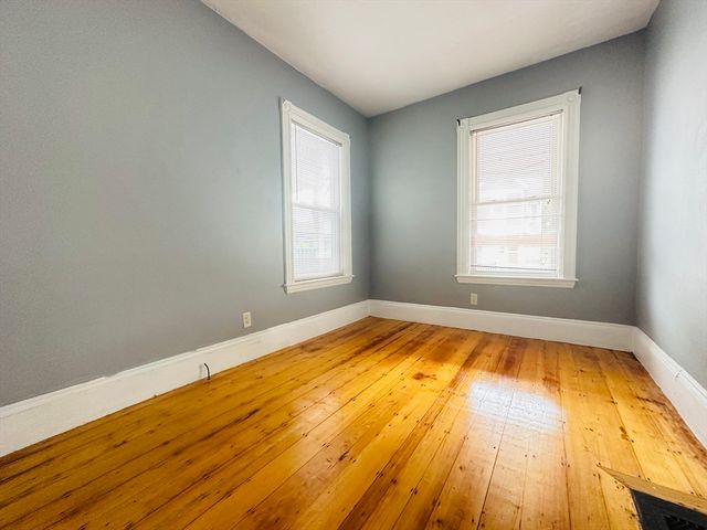 39 Cushman Rd 1, Boston, MA 02135