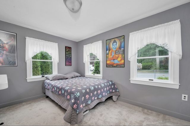 73 Green St, Abington, MA 02351