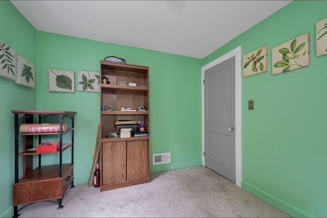73 Green St, Abington, MA 02351