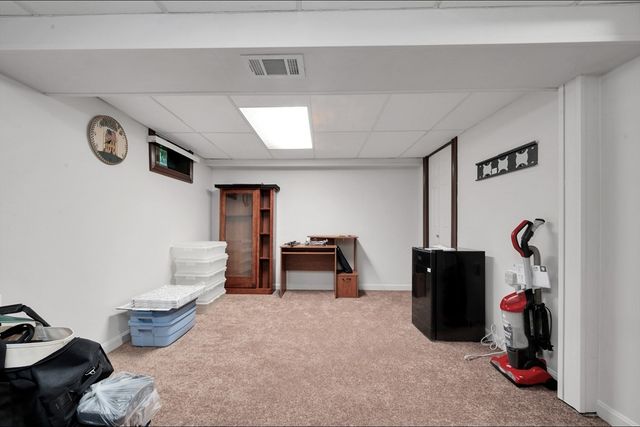 73 Green St, Abington, MA 02351
