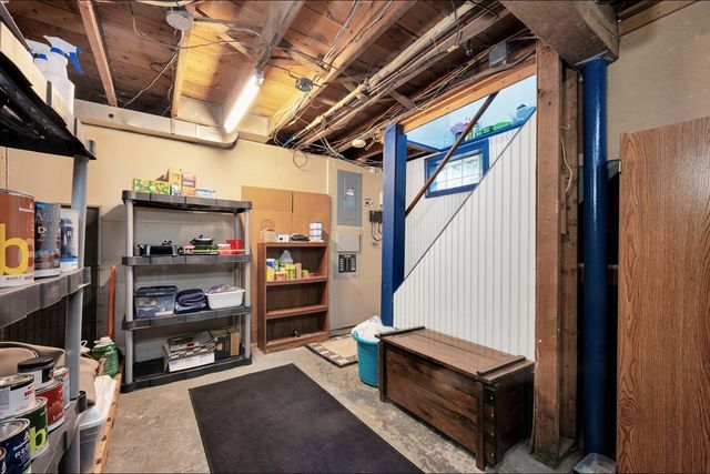 73 Green St, Abington, MA 02351