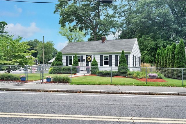 73 Green St, Abington, MA 02351