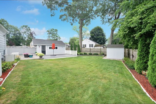 73 Green St, Abington, MA 02351