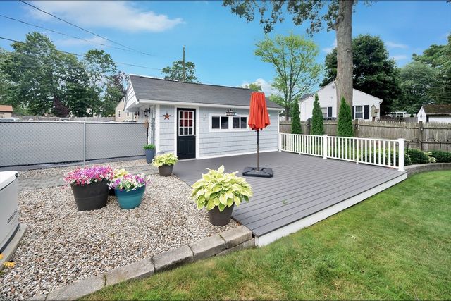 73 Green St, Abington, MA 02351