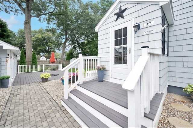 73 Green St, Abington, MA 02351