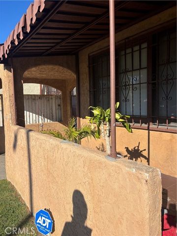 2065 W 65th, Los Angeles, CA 90047