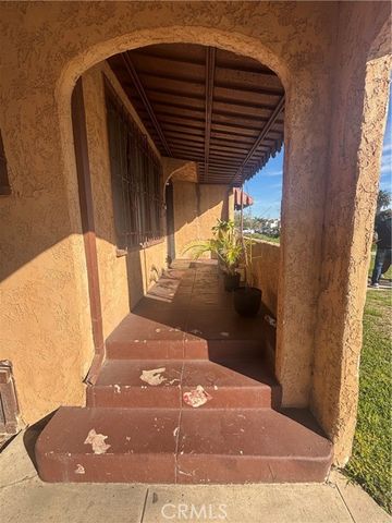 2065 W 65th, Los Angeles, CA 90047