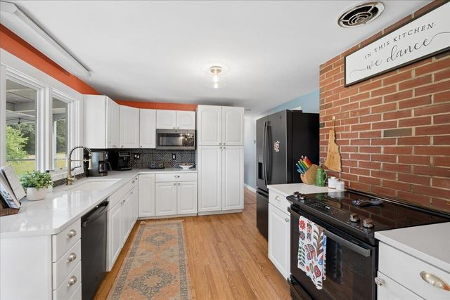 23 Woodwells Garrison Road, Hopkinton, NH 03229