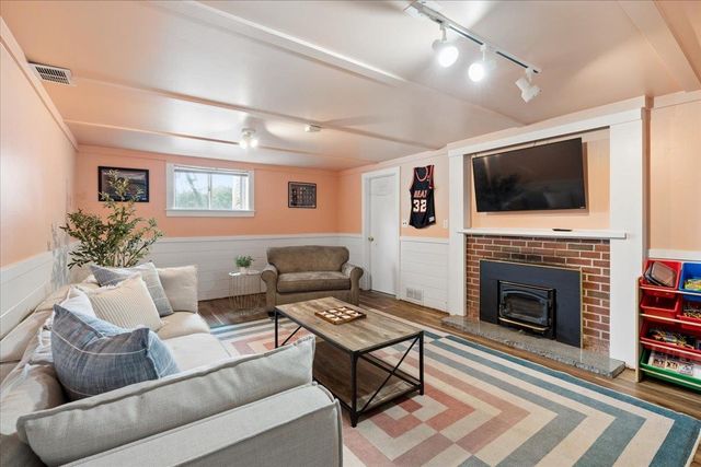 23 Woodwells Garrison Road, Hopkinton, NH 03229