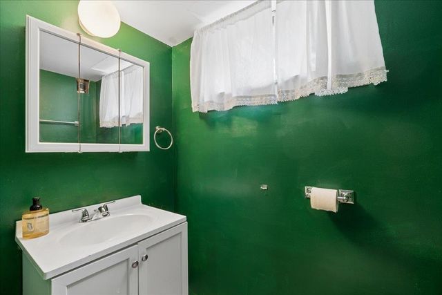 23 Woodwells Garrison Road, Hopkinton, NH 03229