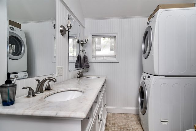 10 Forest Ave, Natick, MA 01760