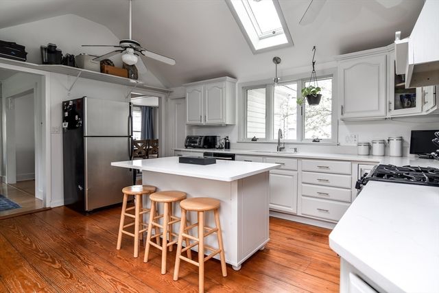 10 Forest Ave, Natick, MA 01760