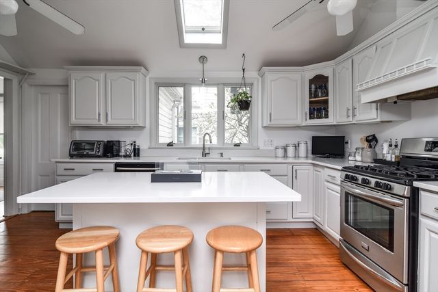 10 Forest Ave, Natick, MA 01760