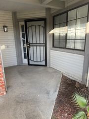 3927 Galbrath Dr, North Highlands, CA 95660