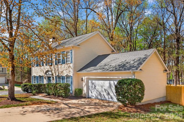 2801 Dellinger Drive, Charlotte, NC 28269