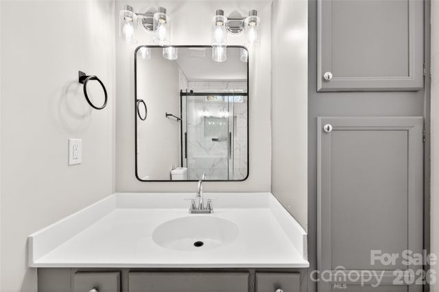 2801 Dellinger Drive, Charlotte, NC 28269